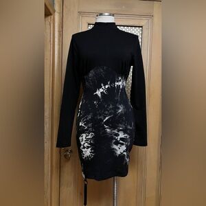 Long Sleeve Black & White Tie-Dye Bodycon Dress.  L